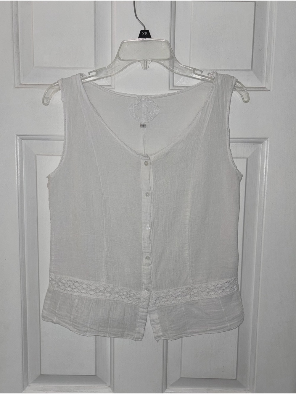 Rosso Ibiza White Sleeveless Button Front Cotton Gauze Top